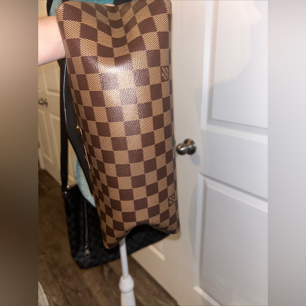 Louis Vuitton Beaubourg MM Damier Ebene - Picture 9 of 15